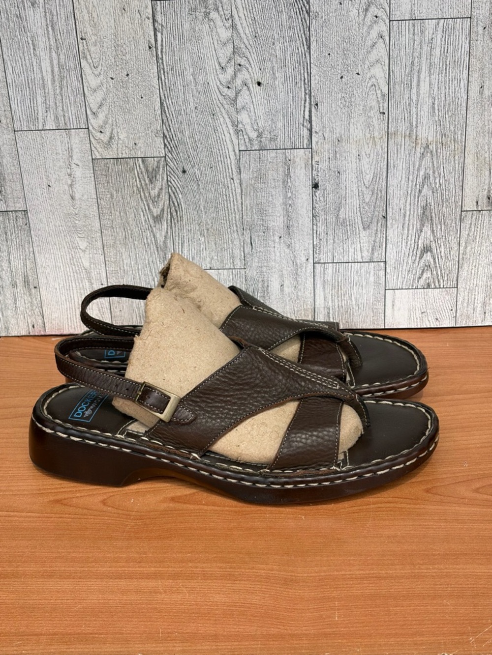 Dockers Bridgid Thong Sandal Brown Leather Women’s 7.5